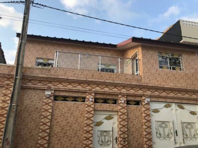 Duplex de 5 pièces ABATTA DANS UNE CITÉ SÉCURISÉE