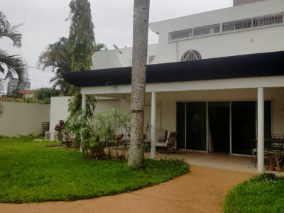 VENTE D’UN BEAU TRIPLEX DE TREIZE (13) PIECES A COCODY / RIVIERA, PALMERAIE