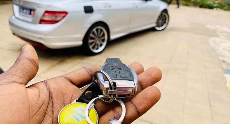 Mercedes C350 grise à vendre