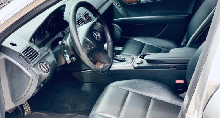 Mercedes C350 grise à vendre