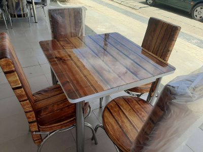 TABLE A MANGER VITREE QUATRE 4 PLACES