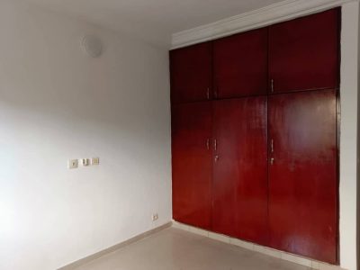 LOCATION – MAISON BASSE 4 PIÈCES Cité Les FIGUIERS – Cocody