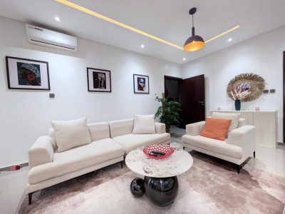 VOTRE APPARTEMENT MEUBLE DE 3 PIÈCES LUXUEUX-HAUT STANDING ANGRE CHU POUR UN SEJOUR AGRÉABLE ET CONFORTABLE