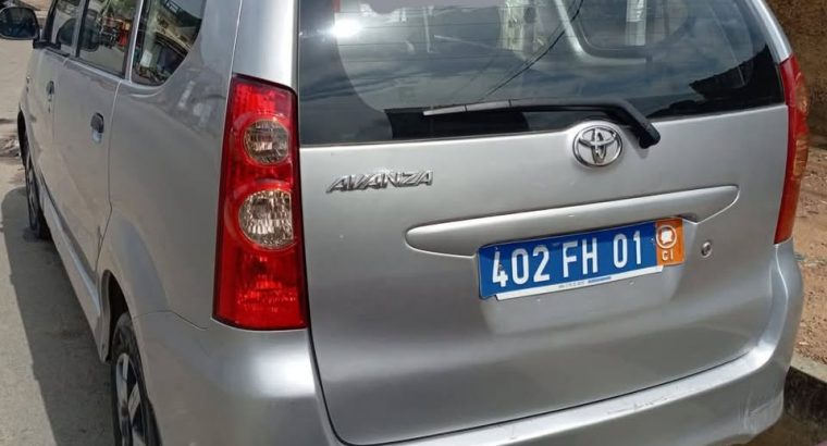 Toyota Avenza à Vendre