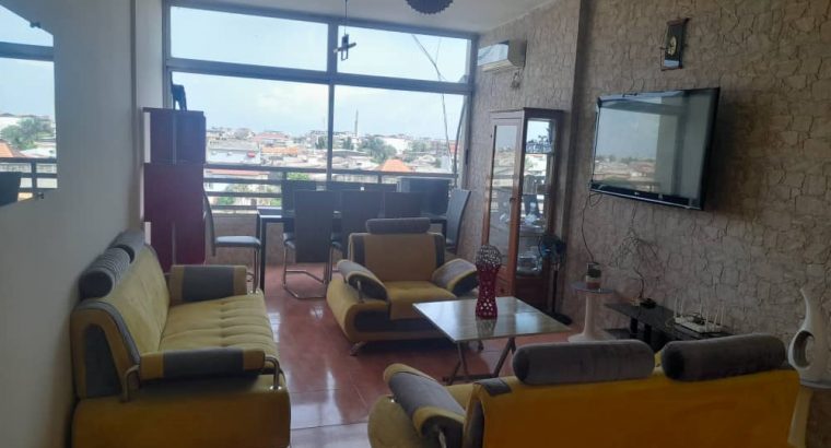 Appartement Meublé trois (3) pièces situé à Cocody Angré Château.