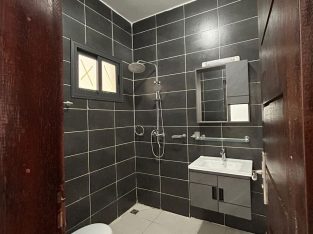 Villa Duplex Neuve avec Jardin – 3 Chambres Cocody