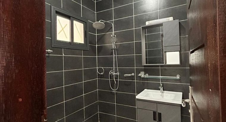Villa Duplex Neuve avec Jardin – 3 Chambres Cocody
