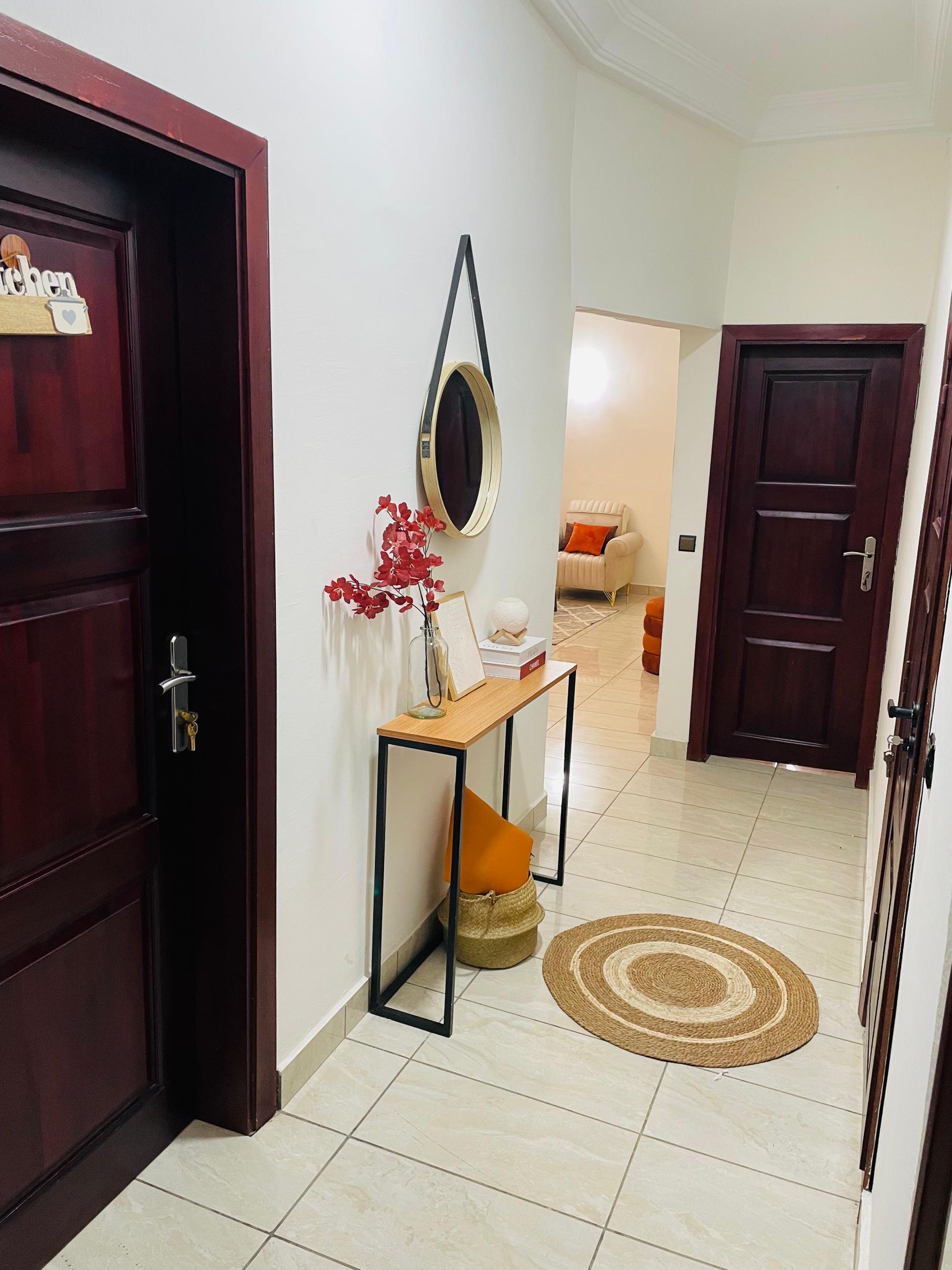 appartements 3 pièces entièrement meublés Cocody Riviera Palmeraie / Carrefour Guiraud